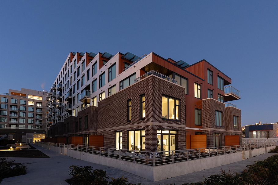 TH112 755 Harbourside Drive North Vancouver, BC - 35