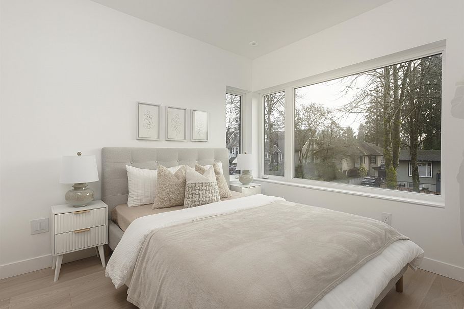 1 2755 W 11th Avenue Vancouver, BC - 17