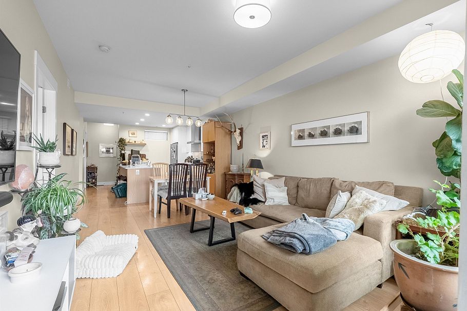 203 1496 Charlotte Road North Vancouver, BC - 11