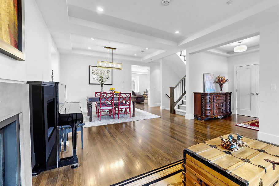 1 2922 W 41st Avenue Vancouver, BC - 8