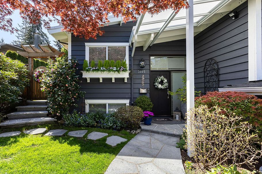 3665 Rutherford Crescent North Vancouver, BC - 33