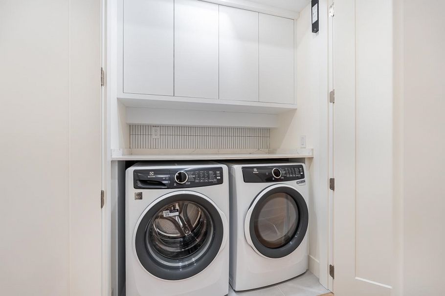 2 3345 W 13th Avenue Vancouver, BC - 27