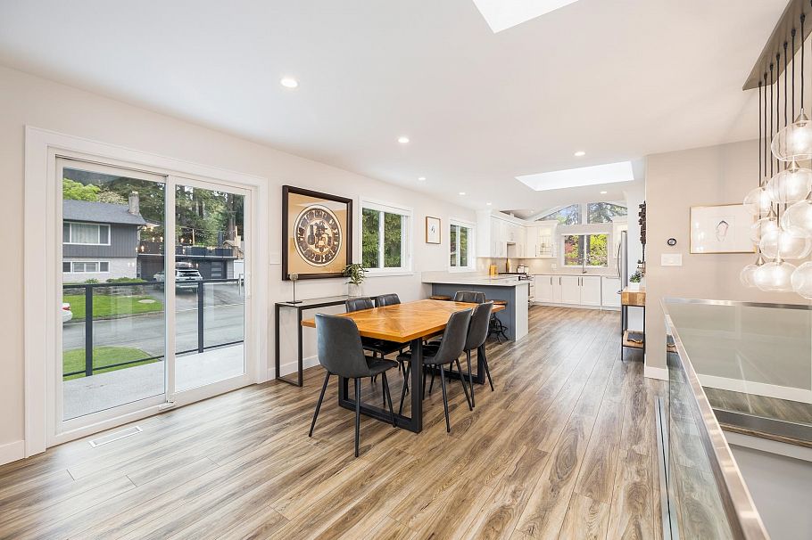 2511 Boswell Avenue North Vancouver, BC - 6