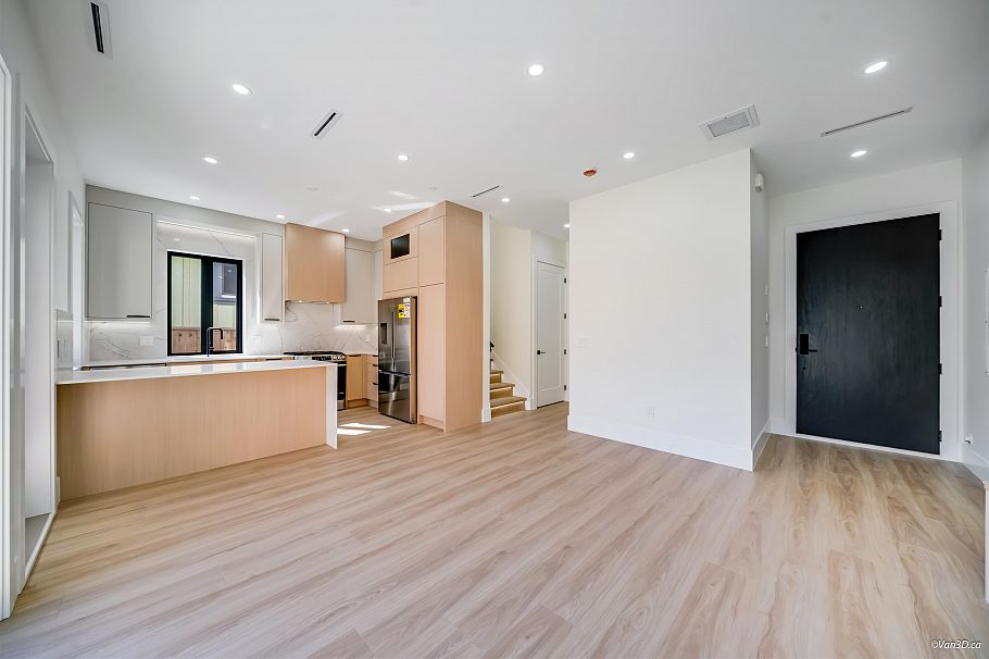2 2636 Mcgill Street Vancouver, BC - 4
