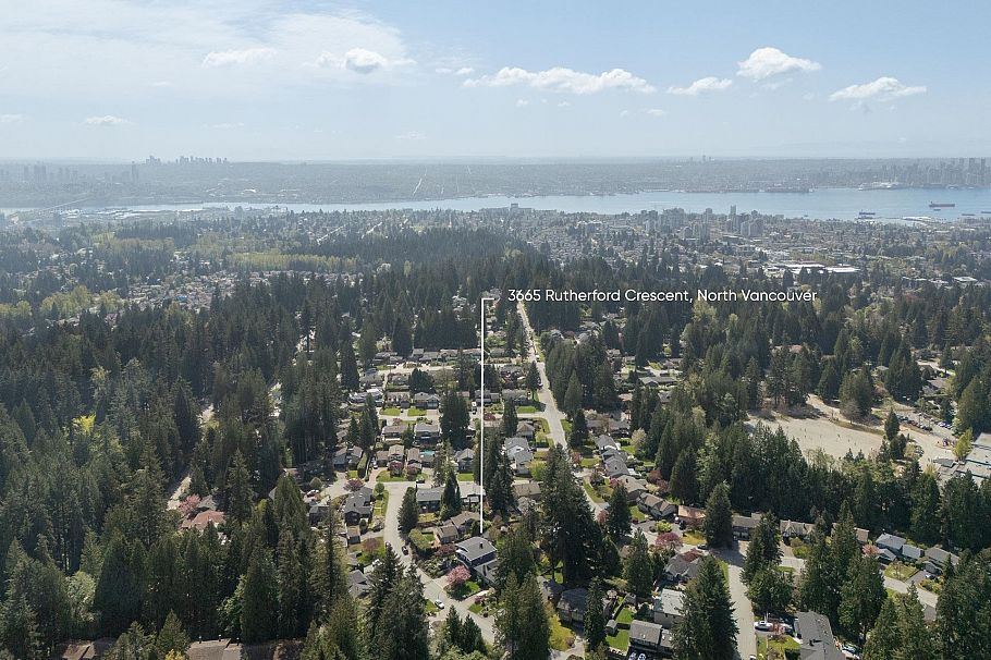3665 Rutherford Crescent North Vancouver, BC - 40