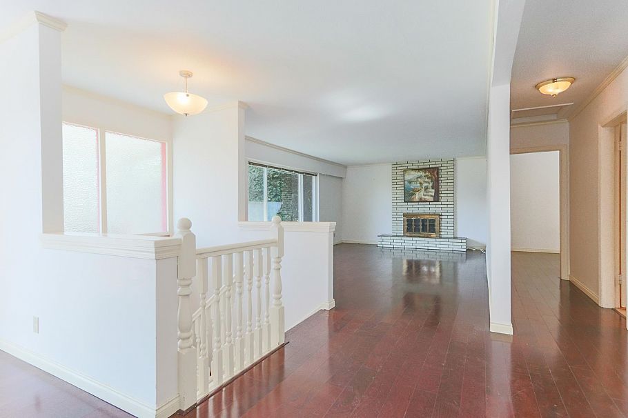 1352 E 16th Street North Vancouver, BC - 16
