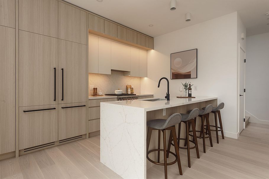 1 2755 W 11th Avenue Vancouver, BC - 6