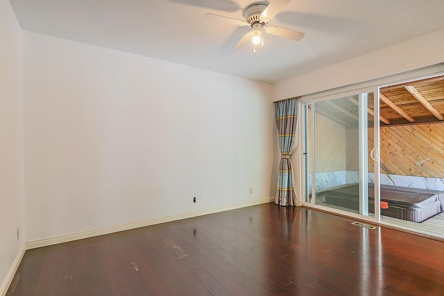 1352 E 16th Street North Vancouver, BC - 20