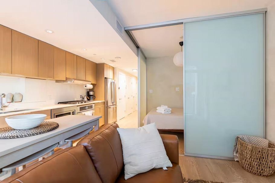 303 111 E 1st Avenue Vancouver, BC - 6