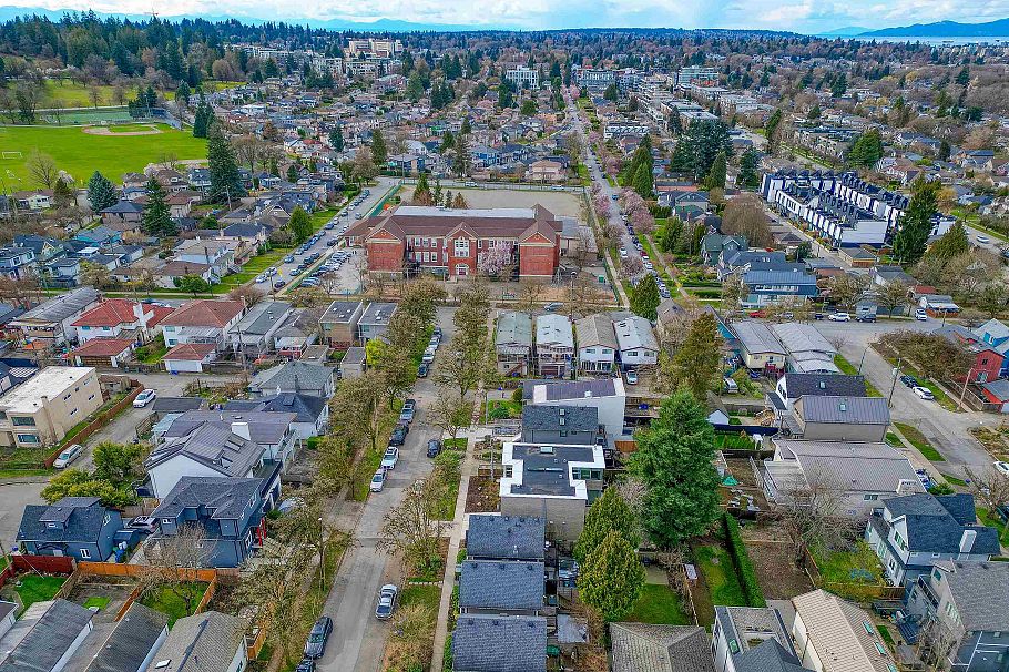 73 E 27th Avenue Vancouver, BC - 29