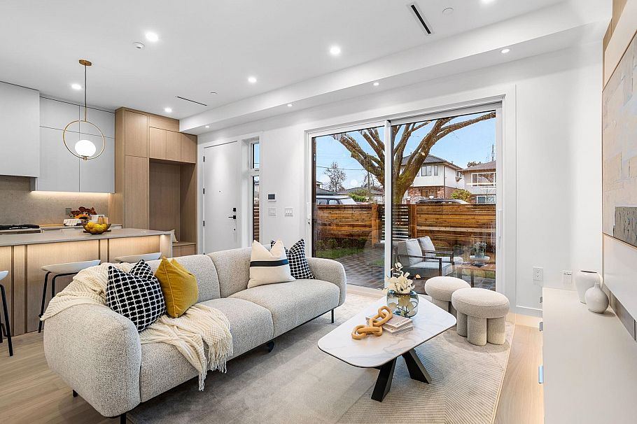 1 3275 Graveley Street Vancouver, BC - 15