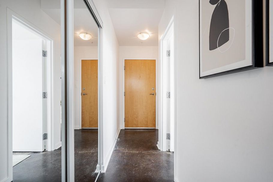 804 919 Station Street Vancouver, BC - 20