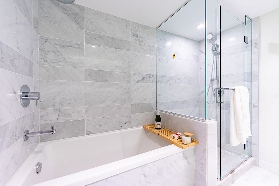 601 8800 Hazelbridge Way Richmond, BC - 12