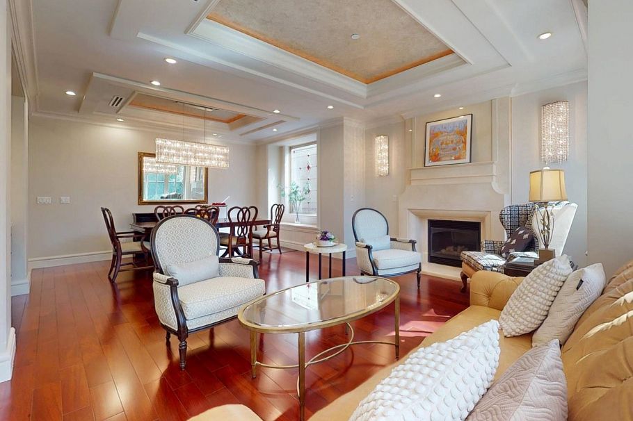 3749 W 11th Avenue Vancouver, BC - 4