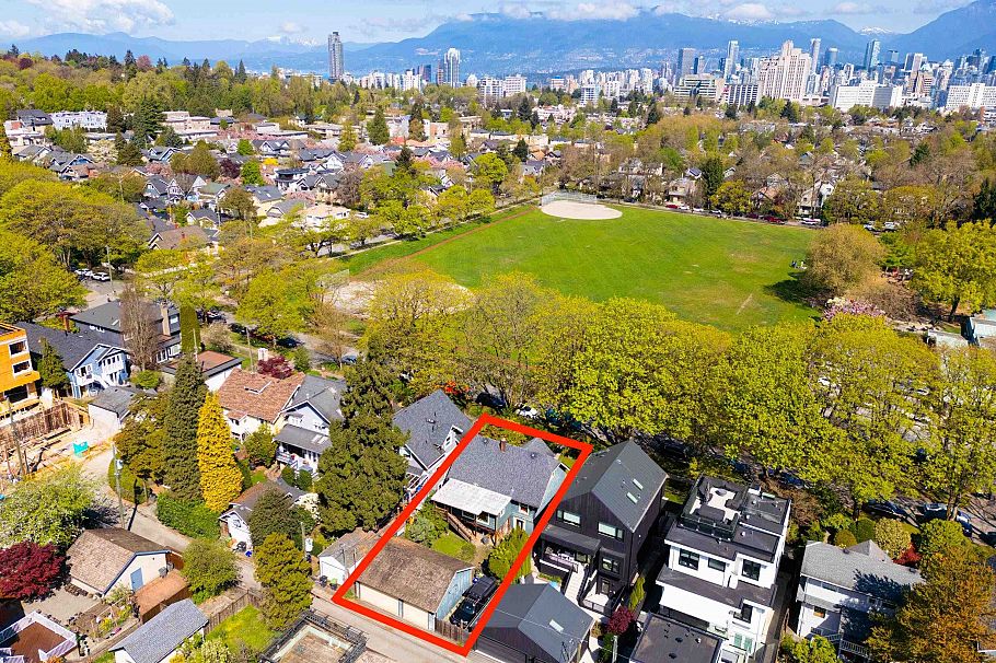 840 W 22nd Avenue Vancouver, BC - 4