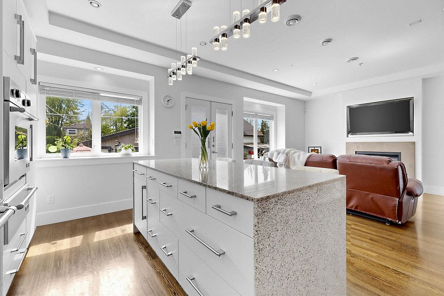 1 2922 W 41st Avenue Vancouver, BC - 21