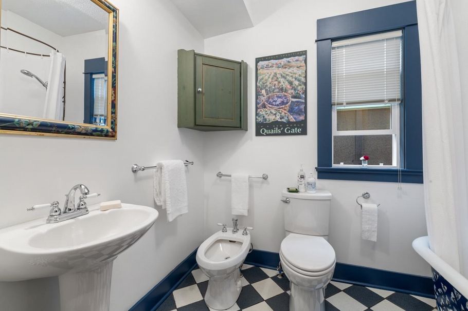 1752 E 4th Avenue Vancouver, BC - 16