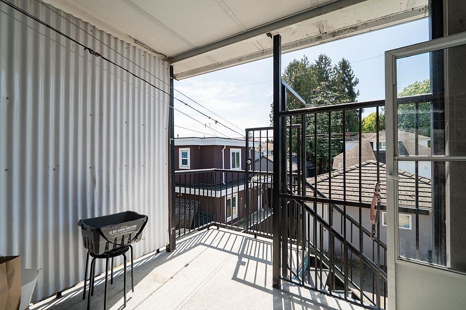 592 E 50th Avenue Vancouver, BC - 29