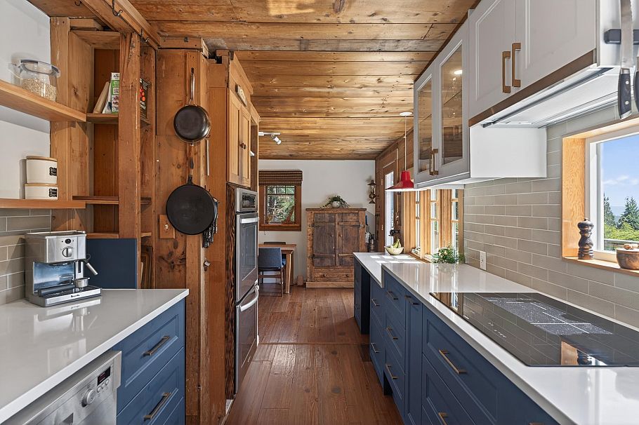 1371 Borthwick Road North Vancouver, BC - 14