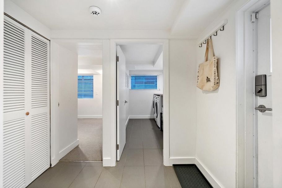 855 E 22nd Avenue Vancouver, BC - 33