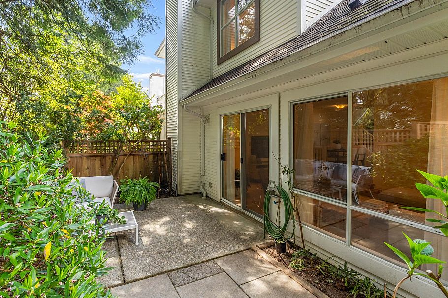 10 3939 Indian River Drive North Vancouver, BC - 27