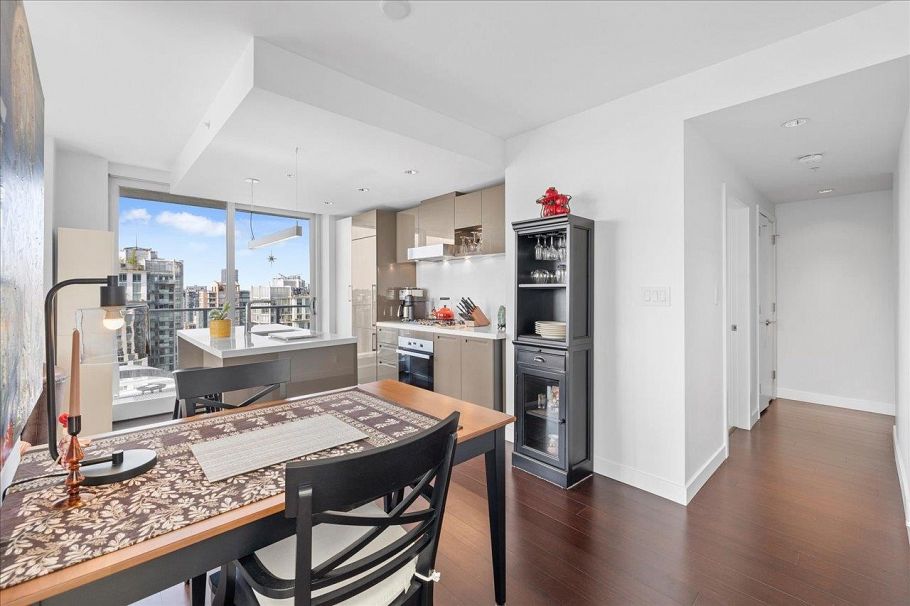 3211 777 Richards Street Vancouver, BC - 10