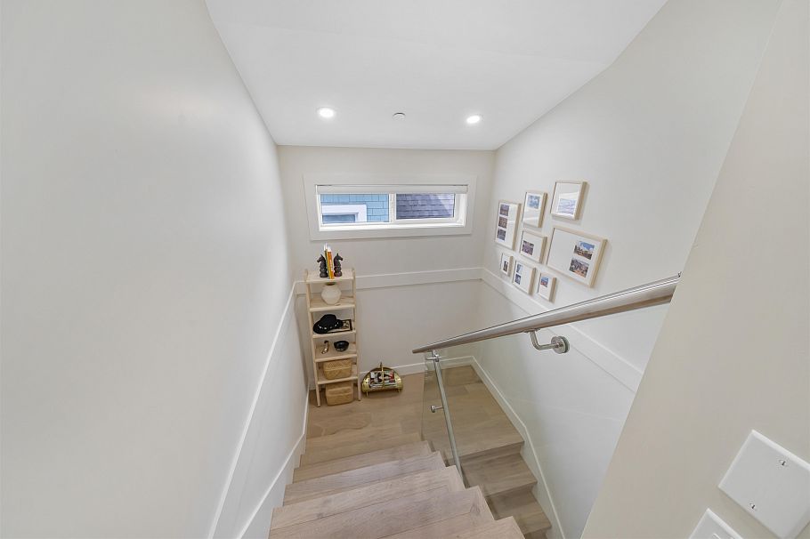 1758 E 14th Avenue Vancouver, BC - 19