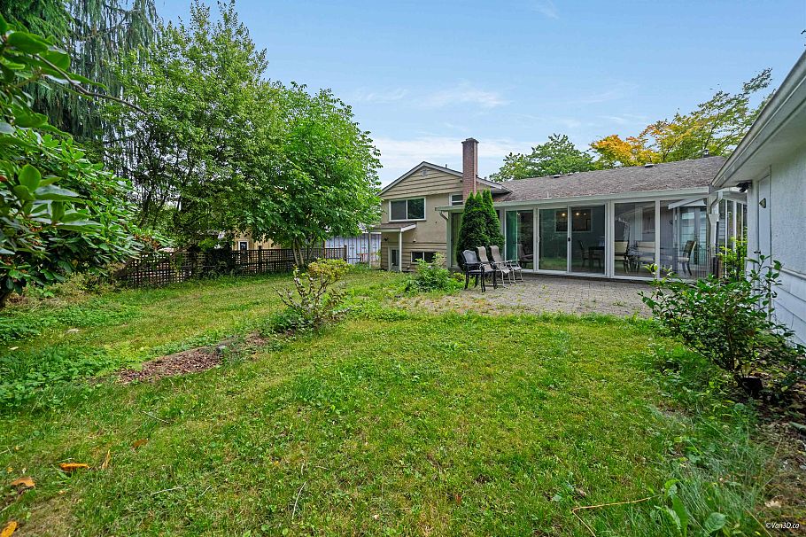 4366 Gilpin Crescent Burnaby, BC - 36