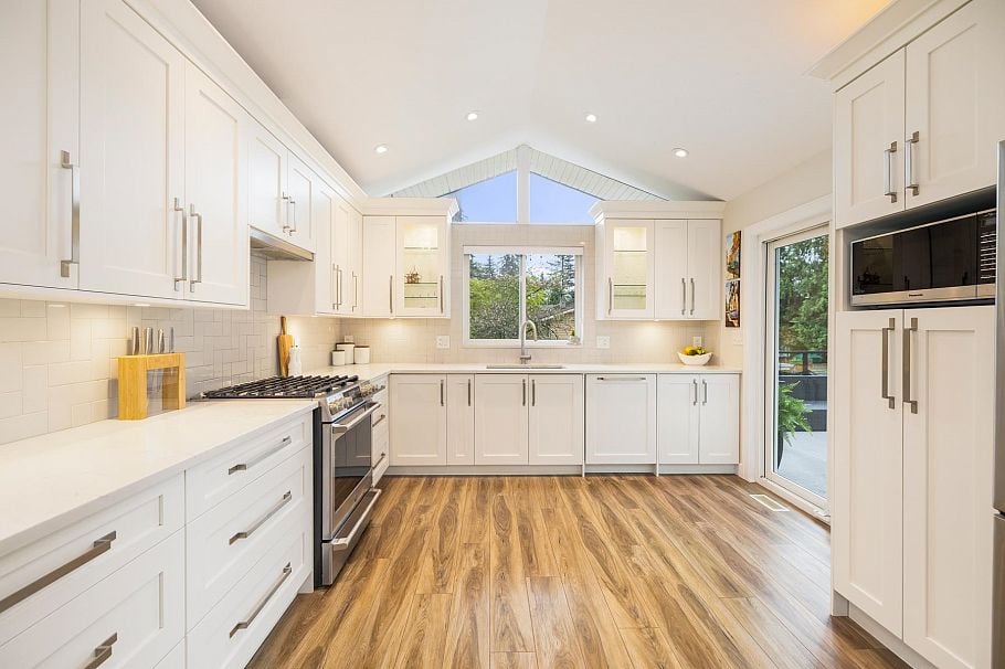 2511 Boswell Avenue North Vancouver, BC - 1