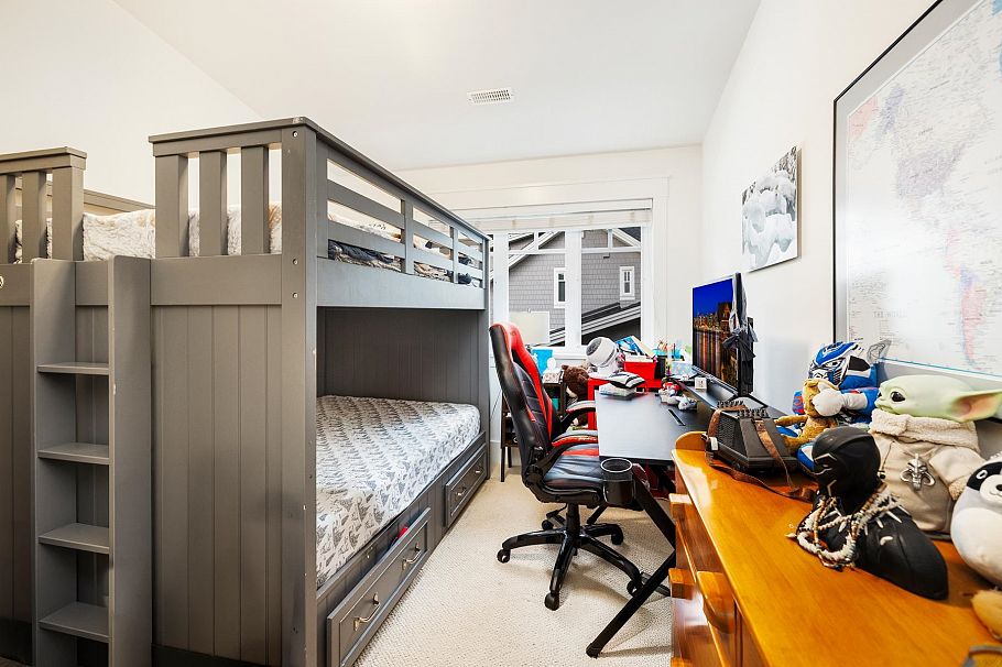 1232 Harris Avenue North Vancouver, BC - 24