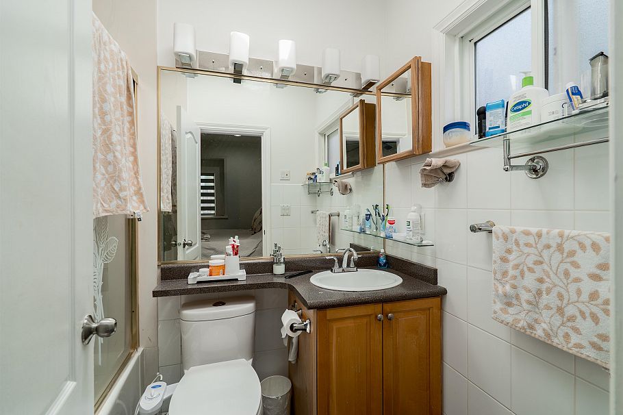 592 E 50th Avenue Vancouver, BC - 36