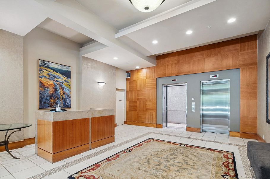 402 5790 E Boulevard Vancouver, BC - 2