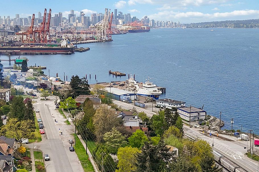 2497 Wall Street Vancouver, BC - 11