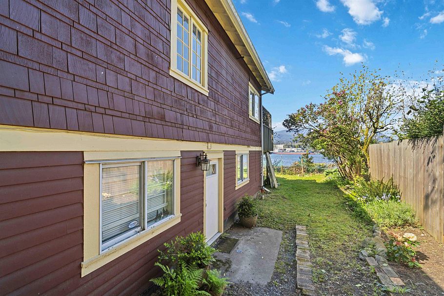 2497 Wall Street Vancouver, BC - 17