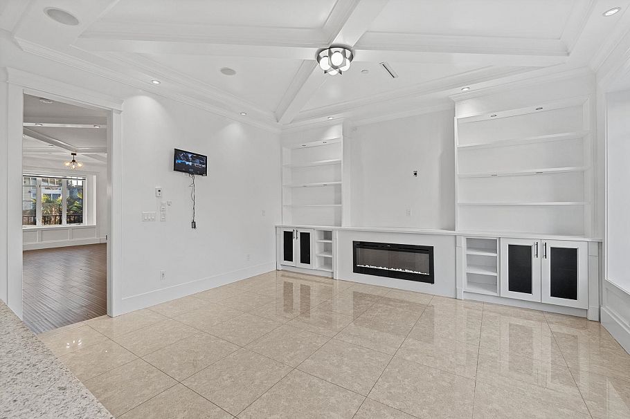 831 E King Edward Avenue Vancouver, BC - 4