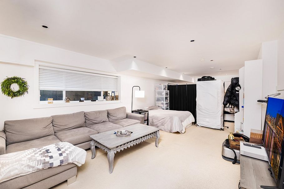 1232 Harris Avenue North Vancouver, BC - 28