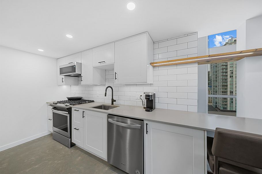 1012 933 Seymour Street Vancouver, BC - 8