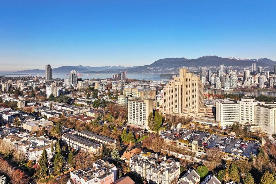 404 888 W 13th Avenue Vancouver, BC - 32