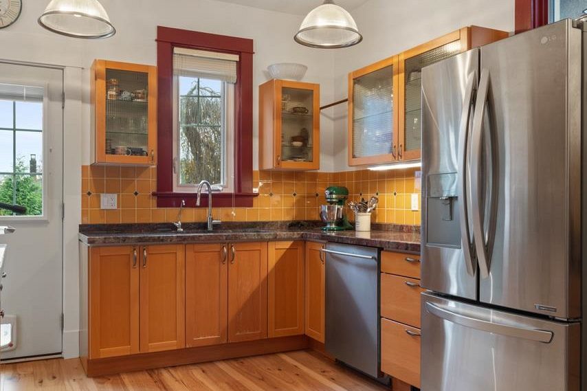1752 E 4th Avenue Vancouver, BC - 13