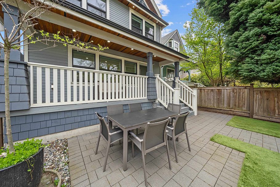 1758 E 14th Avenue Vancouver, BC - 32