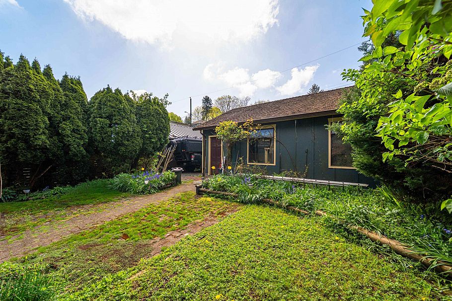 840 W 22nd Avenue Vancouver, BC - 19