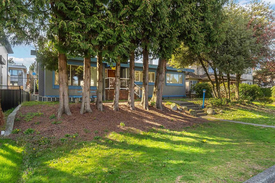 5989 Fremlin Street Vancouver, BC - 1