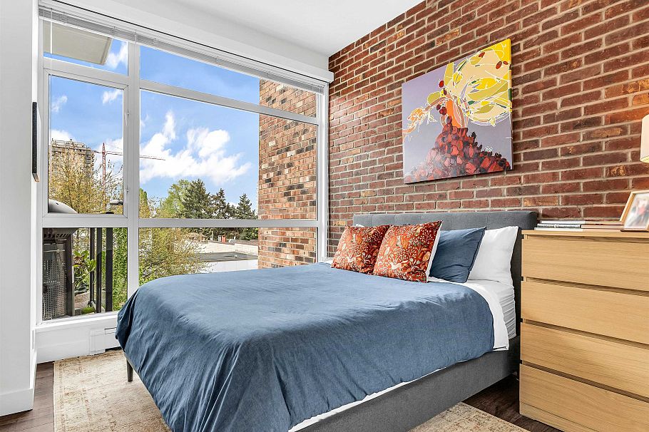 310 105 W 2nd Street North Vancouver, BC - 24