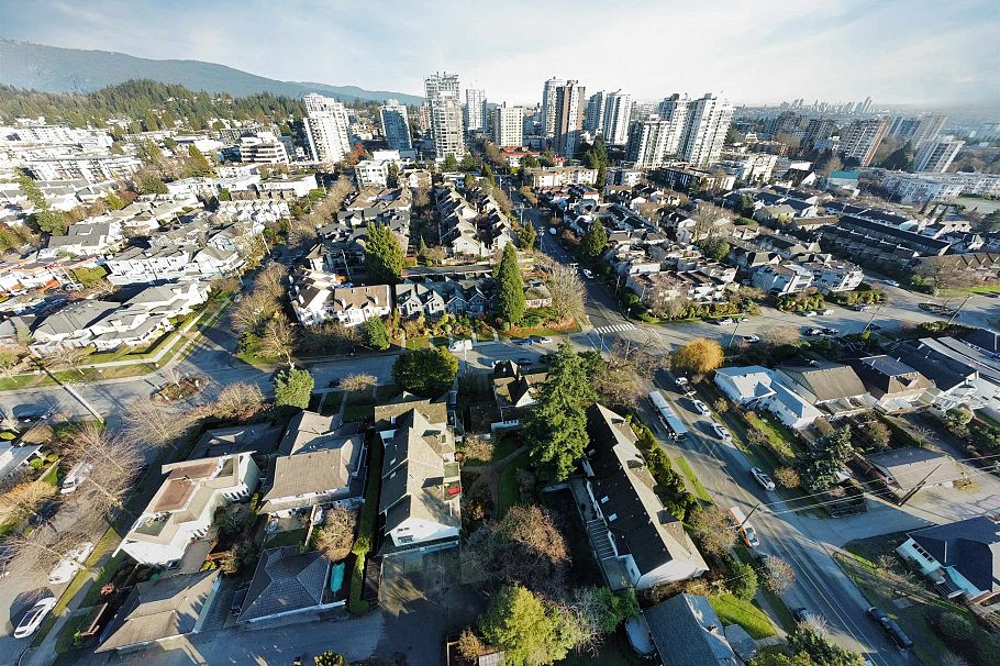 1509 Mahon Avenue North Vancouver, BC - 31