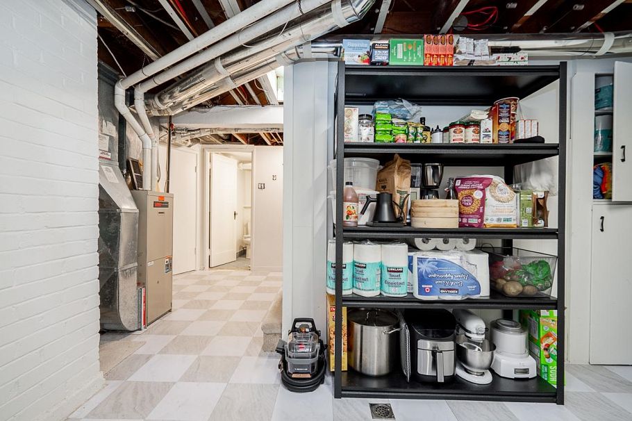 134 W 40th Avenue Vancouver, BC - 28