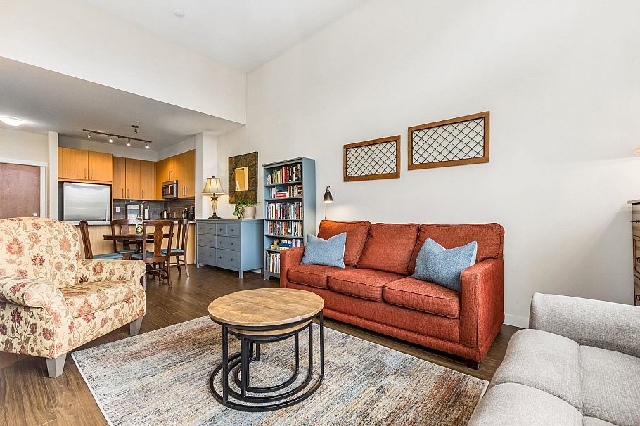 404 159 W 22nd Street North Vancouver, BC - 4