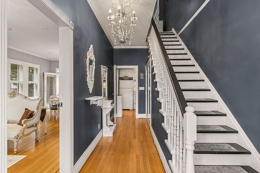 557 Lonsdale Avenue North Vancouver, BC - 5