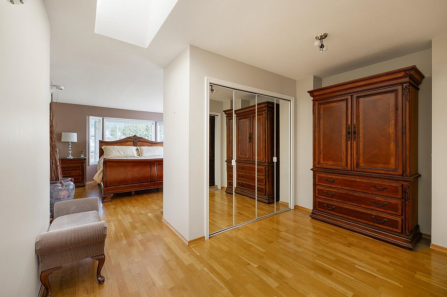 631 E 17th Street North Vancouver, BC - 24