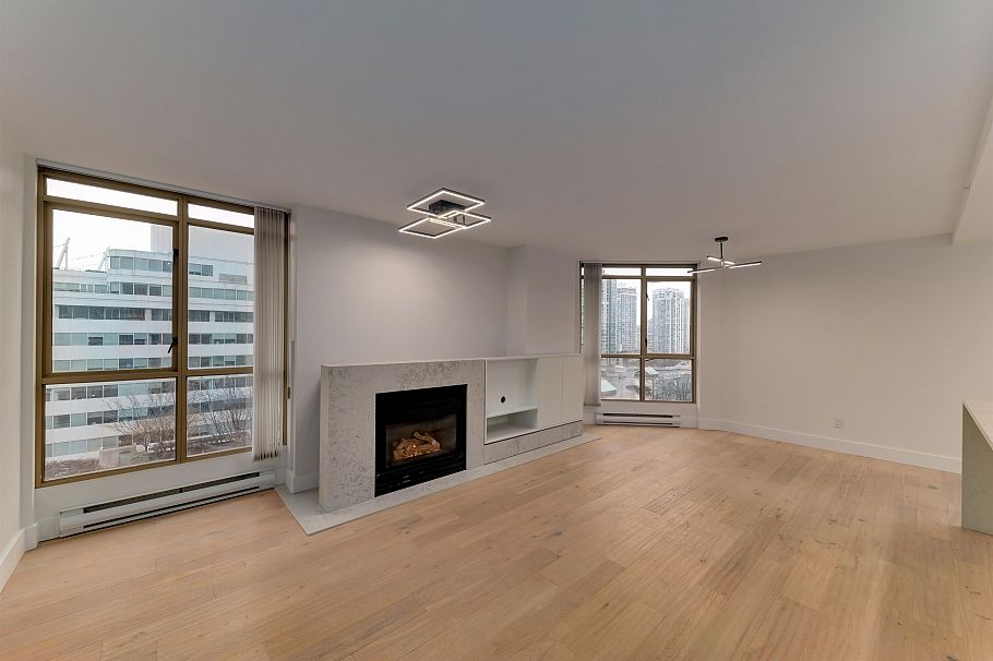 1003 867 Hamilton Street Vancouver, BC - 2