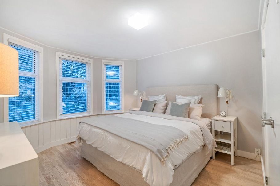 855 E 22nd Avenue Vancouver, BC - 28